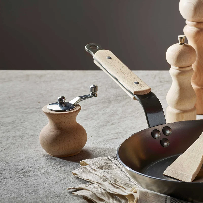 DE BUYER kleine Salzmühle mit Kurbel BOOGIE Holz hell