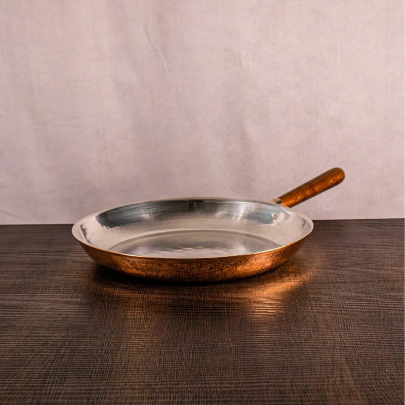 Padella Bassa con Manico in Legno per Cotture Flambé