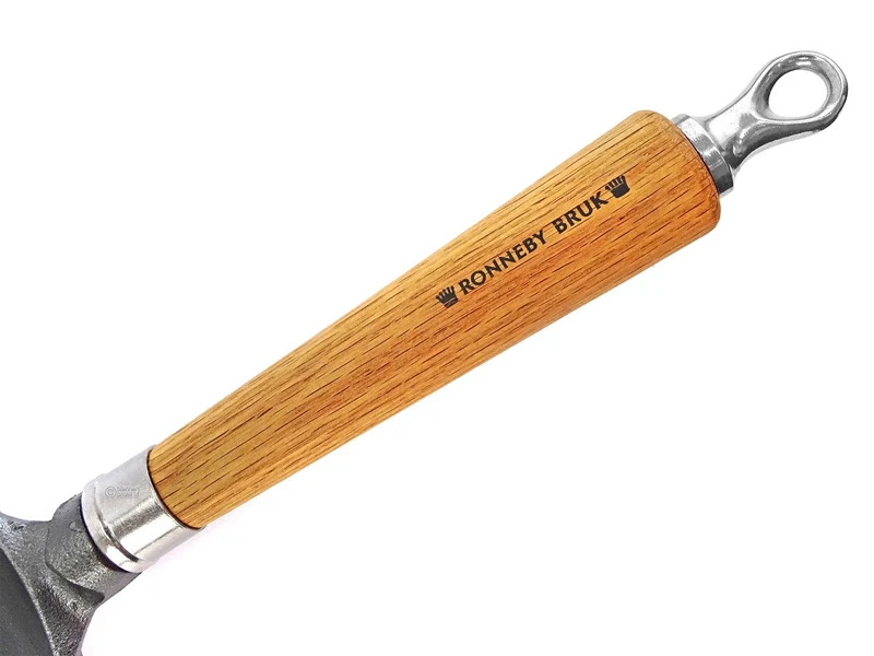 RONNEBY BRUK Gusseisen Bratpfanne MAESTRO 28 cm Eichenholzgriff, schon eingebrannt