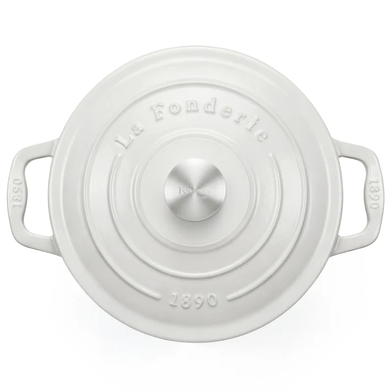 Ⓜ️🔵🔵🔵 La Fonderie 1890 IENA25 - Pentola a Cocotte tonda in ghisa, smaltata beige, SENZA PFAS, PFAS FREE, pentola con 2 manici e coperchio, diametro 25 cm, Capienza 4,7 litri