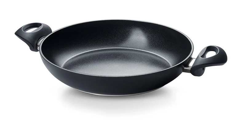 Ⓜ️🔵🔵🔵 Fissler Essential tegame 28 cm Ø nero - [📦🚨Spedizione immediata!🚚💨] Tegame con rivestimento antiaderente ceramico a base d’acqua realizzato senza PFAS/PTFE, 100% alluminio riciclato, Made in Germany