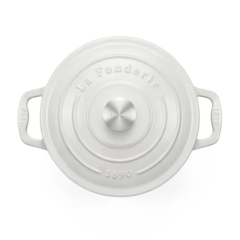Ⓜ️🔵🔵🔵 La Fonderie 1890 IENA22 - Pentola a Cocotte tonda in ghisa, smaltata beige, SENZA PFAS, PFAS FREE, pentola con 2 manici e coperchio, diametro 22 cm, Capienza 3,3 litri