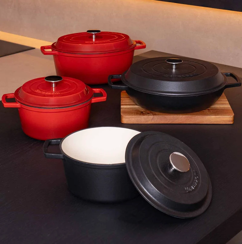 Casseruola con coperchio - rosso laccato