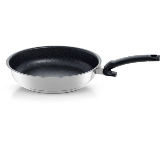Ⓜ️🔵🔵🔵 Fissler Padella - Padella, Serie Adamant Premium, Capacità 2 Litri, Diametro 24 cm, Acciaio inox lucidato (esterno)/ Nero senza PFOA (interno), Impugnatura ergonomica, Fondo Fissler CookStar