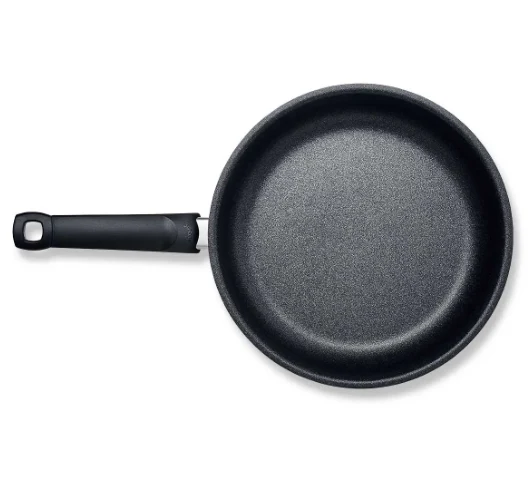 Ⓜ️🔵🔵🔵 Fissler Padella - Padella, Serie Adamant Premium, Capacità 2 Litri, Diametro 24 cm, Acciaio inox lucidato (esterno)/ Nero senza PFOA (interno), Impugnatura ergonomica, Fondo Fissler CookStar