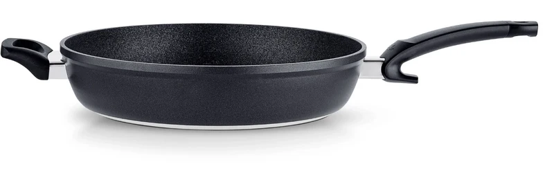 Ⓜ️🔵🔵🔵 Fissler Padella - Padella, Serie Adamant Comfort, Capacità 4.6 Litri, Diametro 32 cm, Nero senza PFOA (esterna/interna), Impugnatura ergonomica, Fondo Fissler CookStar