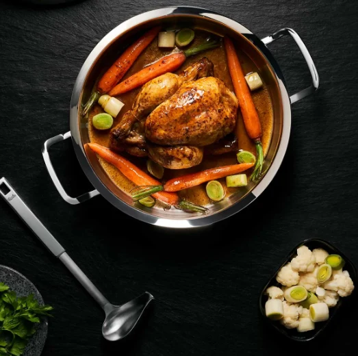 Ⓜ️🔵🔵🔵 Fissler Casseruola - Casseruola, Serie Original-Profi Collection, Capacità 4.6 Litri, Diametro 24 cm, Acciaio inox satinato (esterna)/ Acciaio inox lucidato (interna), Manici ergonomici, Coperchio in metallo, Fondo Fissler CookStar