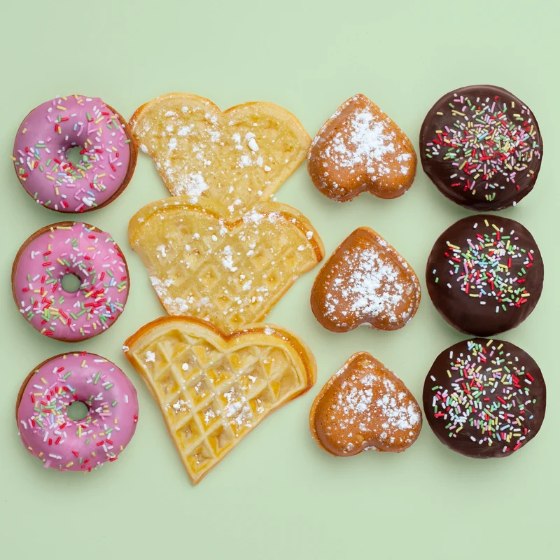 Ⓜ️🔵🔵🔵 Weasy KID400 - Piastra rosa per dolcetti con 4 stampi differenti intercambiabili (donut, waffle, cupcakes o muffin)