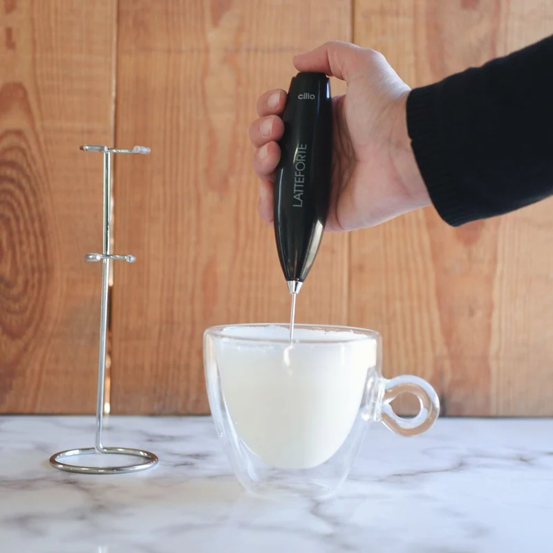 Batidor espumador para leche Cilio (con soporte)