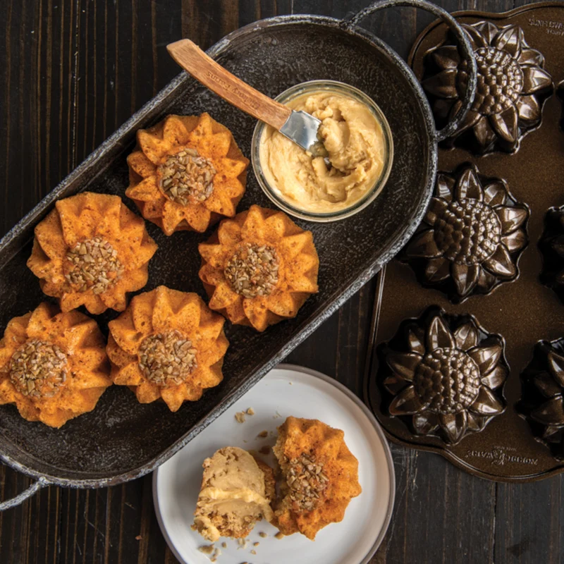 Molde Sunflower Nordic Ware
