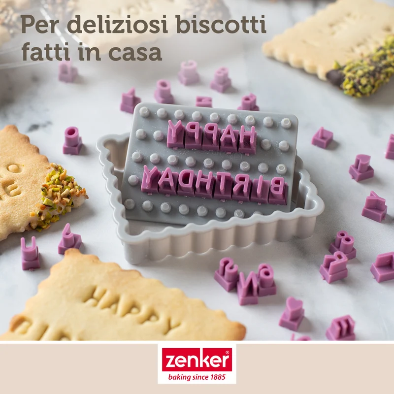 Tagliabiscotti con lettere