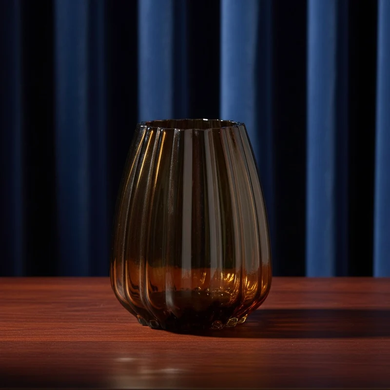 Oyster Vaso Medio In Vetro Ambra H.20.5 Cm.