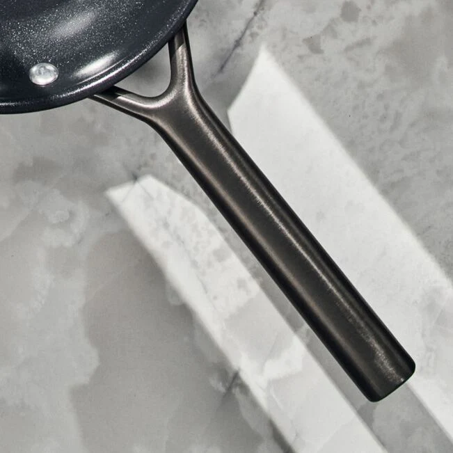 MILANO Casseruola in Alluminio 1 Manico e Coperchio - 18 cm, CERAFORCE Titanium