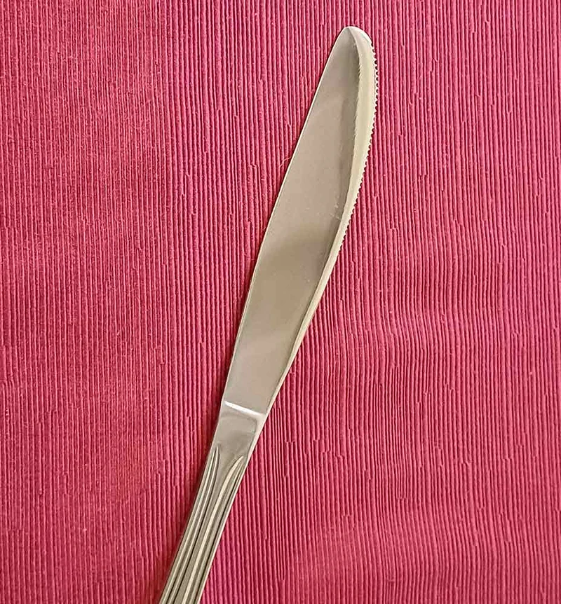 Coltello tavola oxford piccolo mm.2 18/10