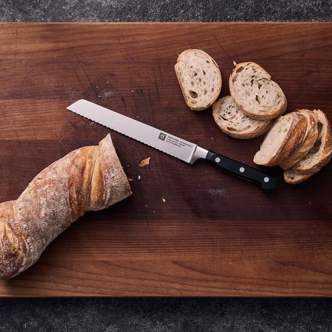 Coltello da pane seghettato - 20 cm