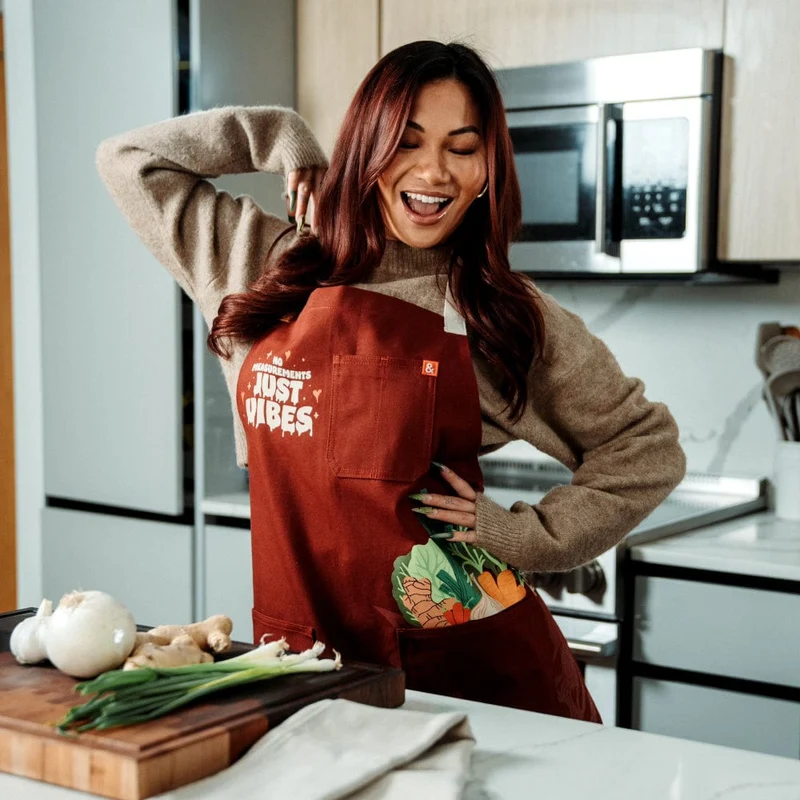 Cassie Yeung Just Vibes x H&B Essential Apron