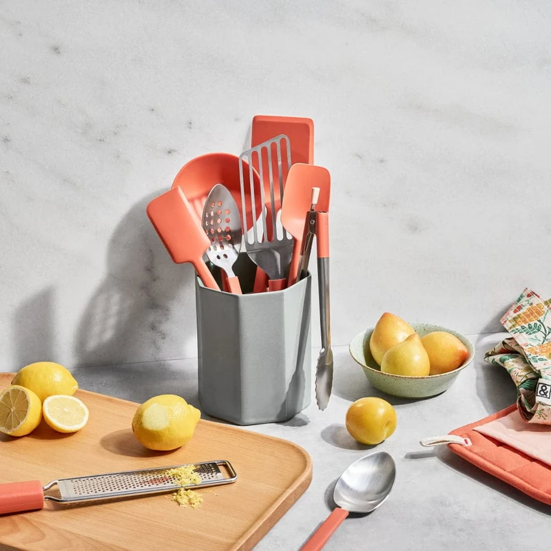 The Complete 11-Piece Tool Set - Harissa Red