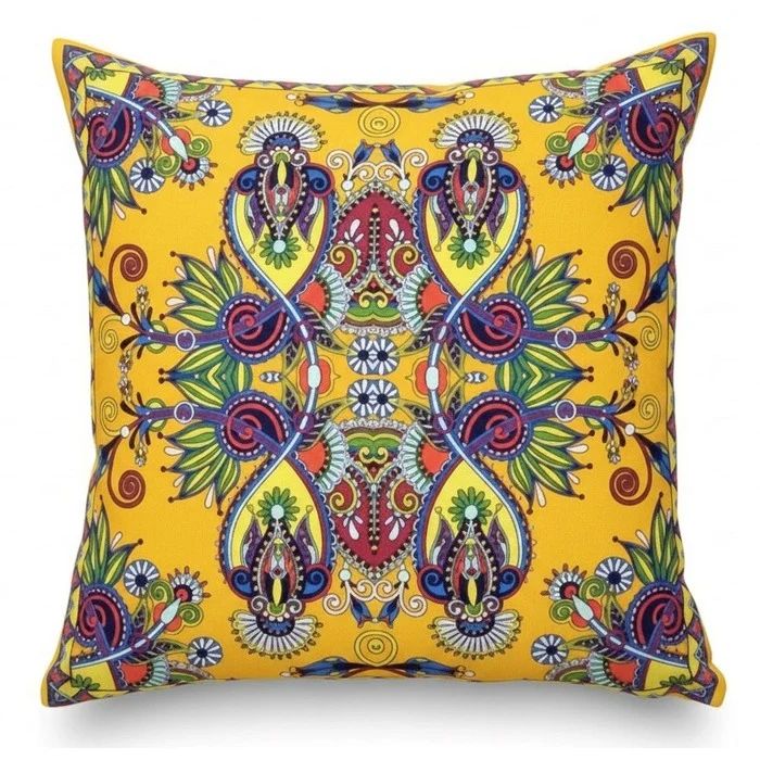 Cuscino in cotone giallo con stampa maioliche - 45x45 cm