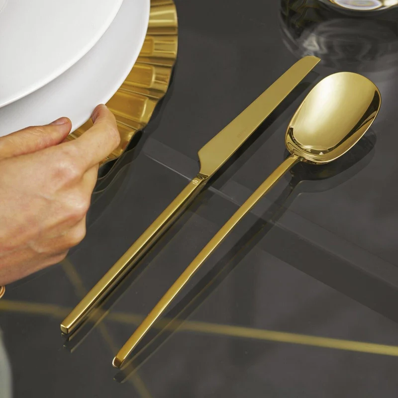 100 Servizio tavola 24 posate mirror PVD gold