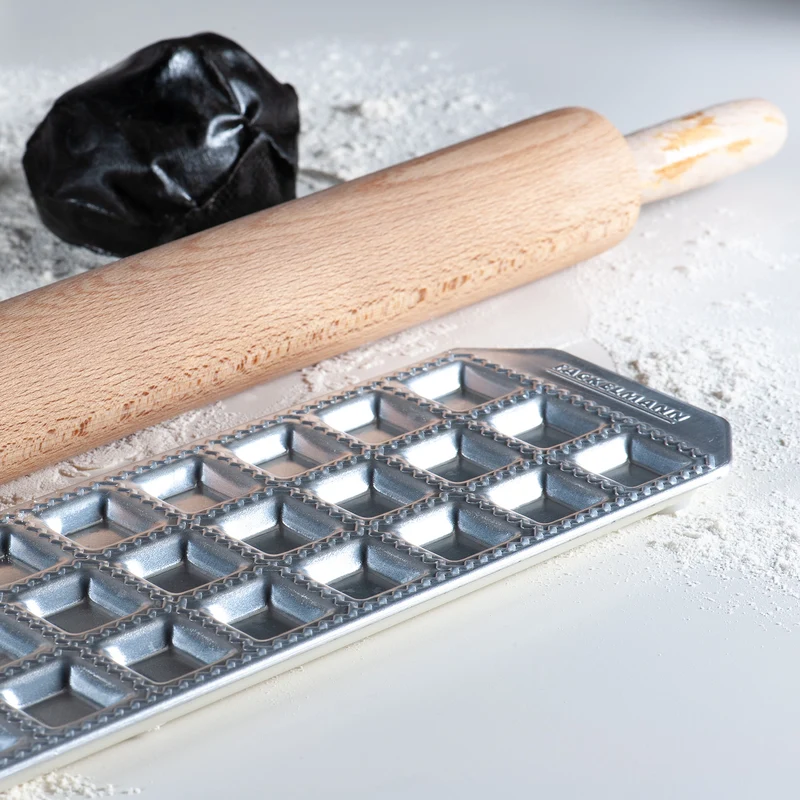 Stampo per ravioli quadrati 24 impronte, Fackelmann