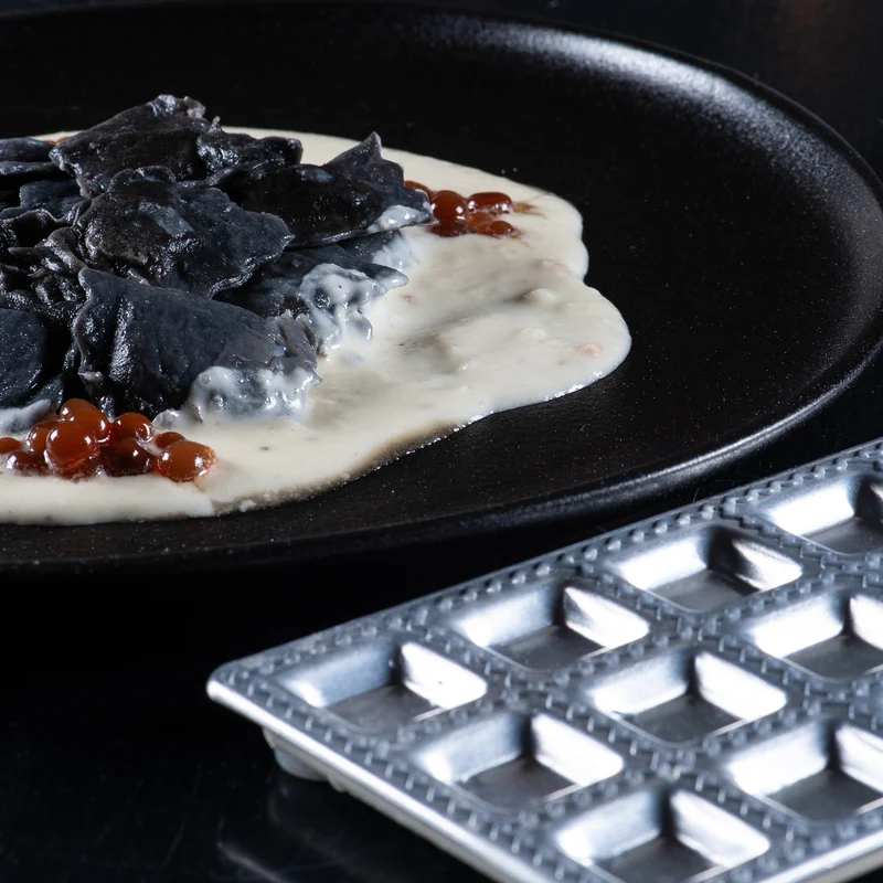 Stampo per ravioli quadrati 24 impronte, Fackelmann