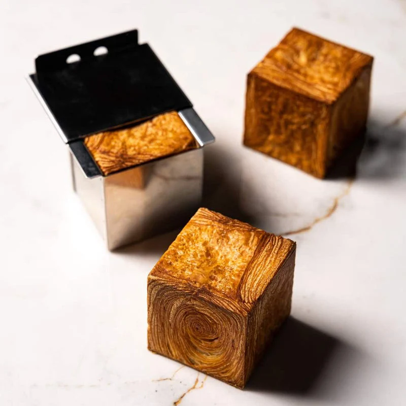 Stampo inox croissant geometrico cubo cm.6x6 h.6