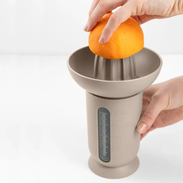 Spremiagrumi Ufo con Caraffa Graduata - 500 ml Moka