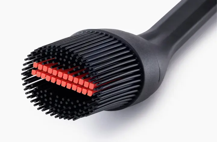 GrillOut™ Spazzola per barbecue impugnatura allungabile - silicone / Nero