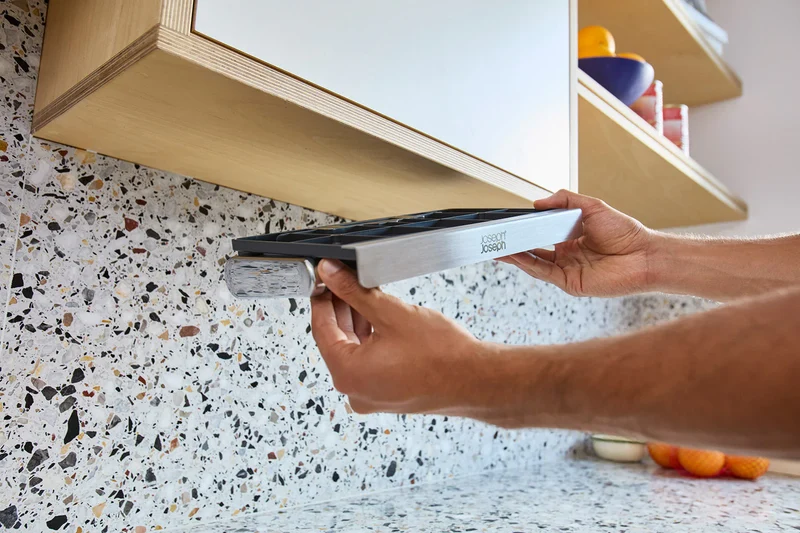 RollGrip - Porta rotolo da cucina sottopiano / Acciaio Inox