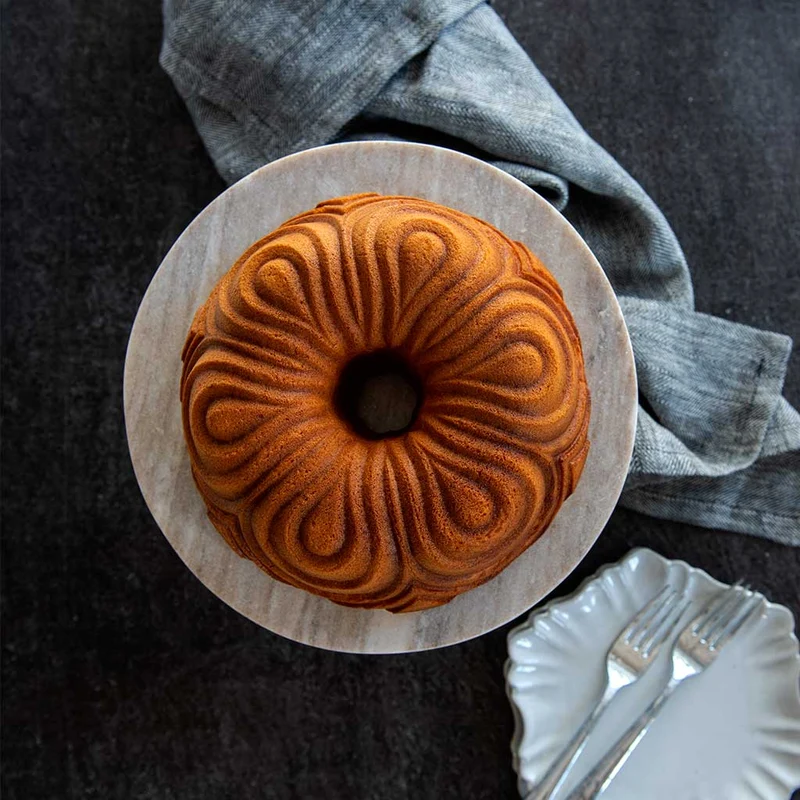 Molde Gold Chiffon Bundt Nordic Ware