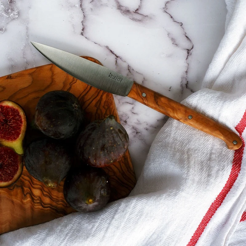 Cuchillo de mesa estilizado con mango de olivo Pallarès
