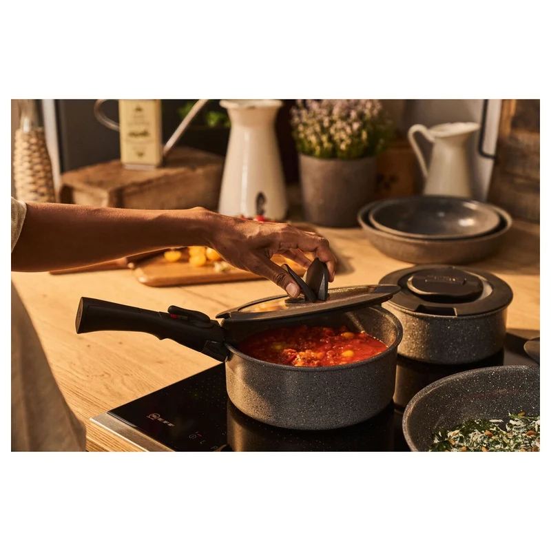 Torre Set Padelle e Casseruole Antiaderente Ceramico In Alluminio Con Manico Rimovibile e Coperchi - Set 7 Pz