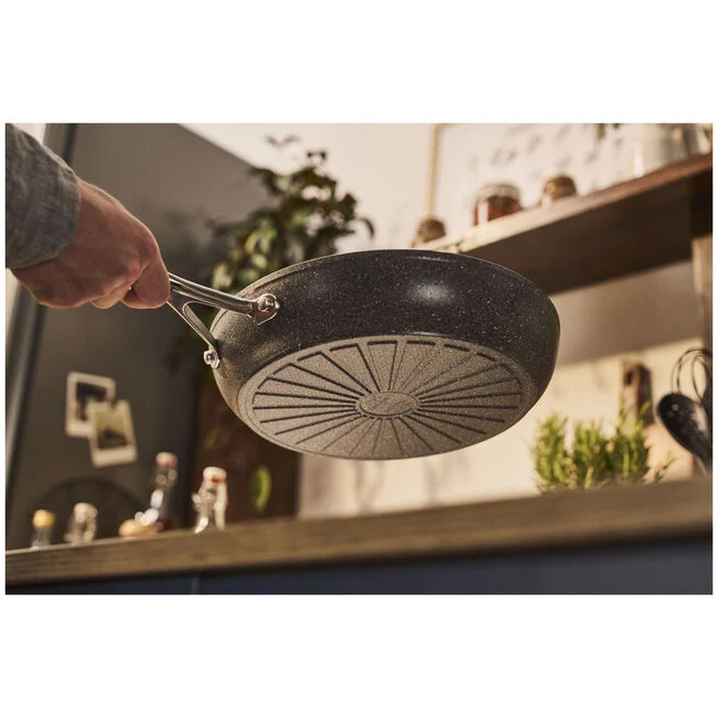 Salina Padella, 32 cm, alluminio, Rivestimento antiaderente base Titanio