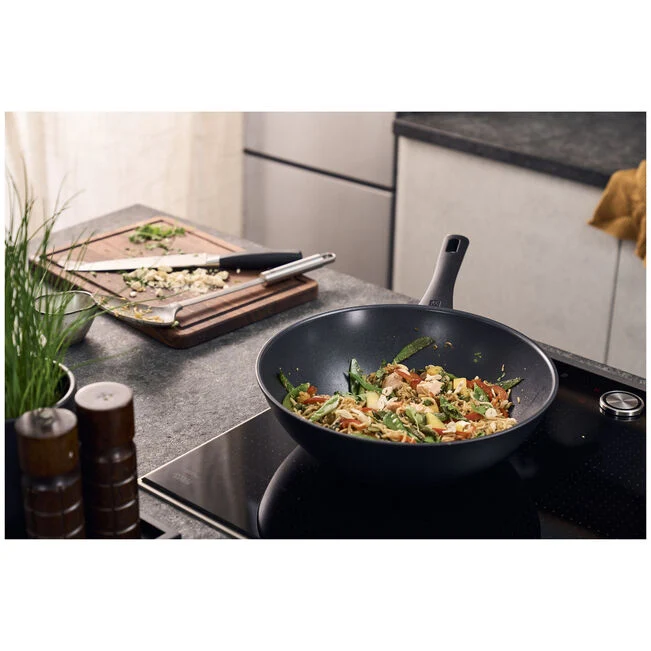 MADURA PLUS Wok 30 cm, alluminio, Antiaderente, base dura Titanio senza Pfas