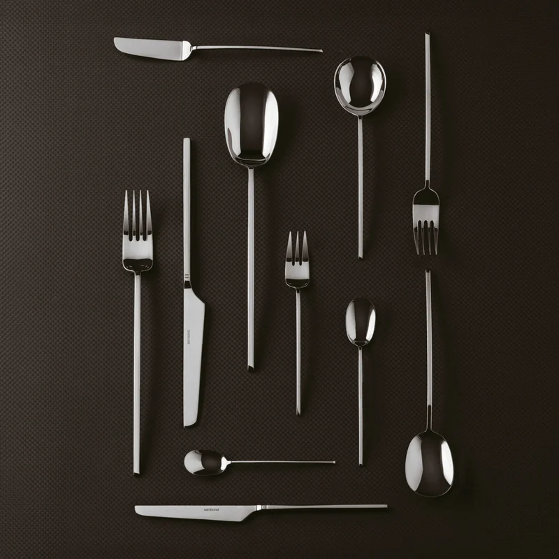 100 - Servizio tavola 24 posate - in acciaio inox