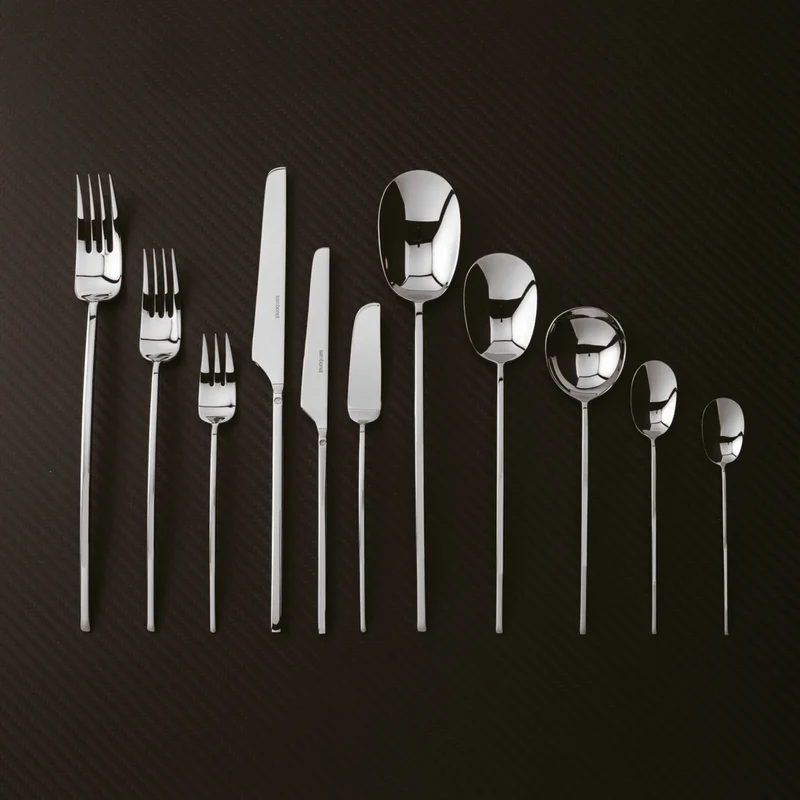 100 - Servizio tavola 24 posate - in acciaio inox