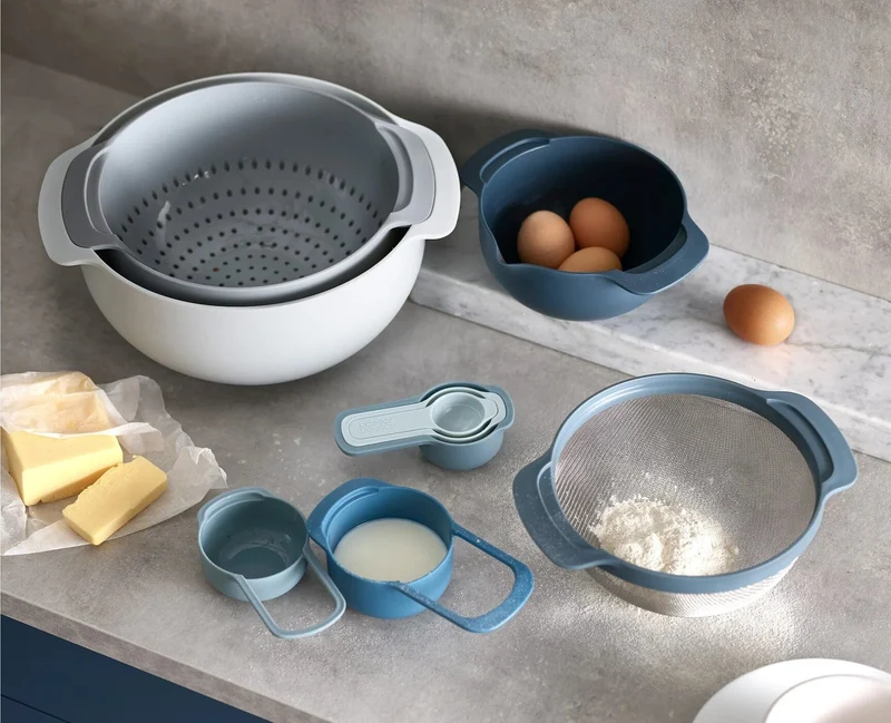 Nest 9 Plus, set compatto / 9PZ - ciotole, misurini, setaccio e colino
