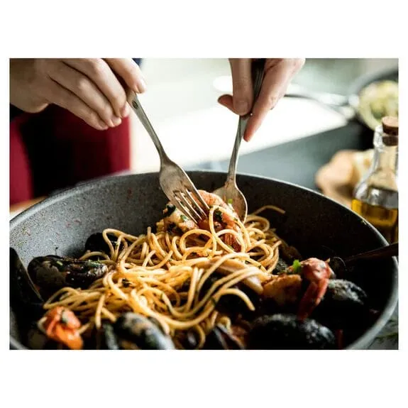 SALINA Wok, alluminio, Antiaderente - Base dura Titanio senza Pfas 30 cm