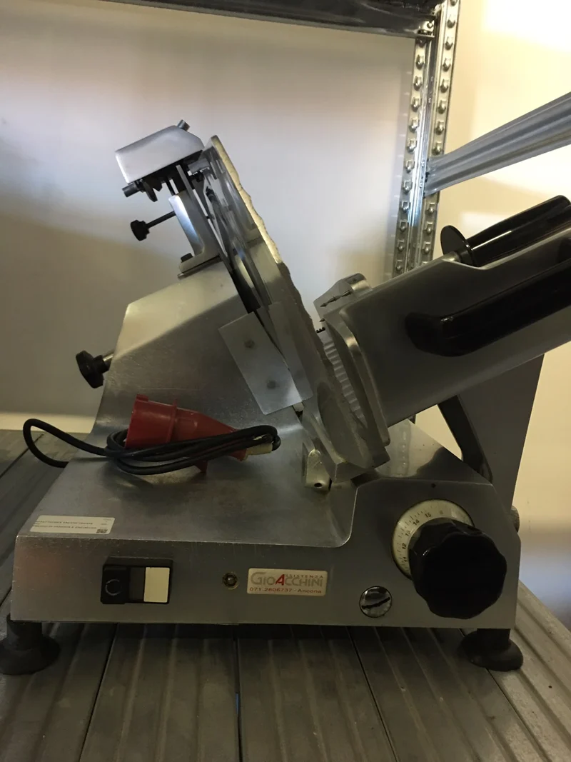 AFFETTATRICE FAC 330 - TRIFASE