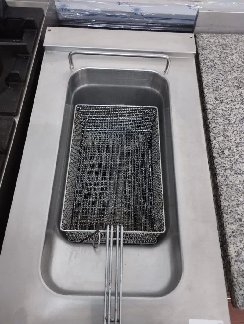 Friggitrice elettrica Silko mod. NEFE72115 usata
