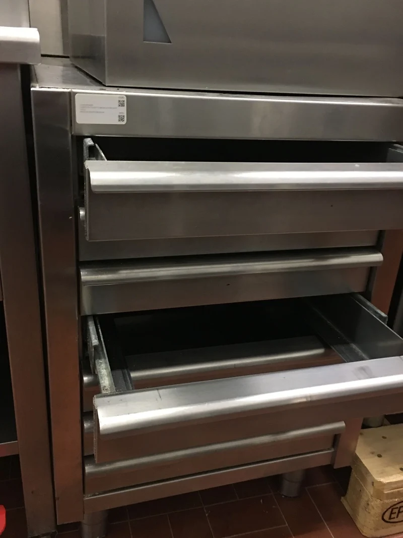 Cassettiera 7 cassetti per bacinelle pizza 55x75