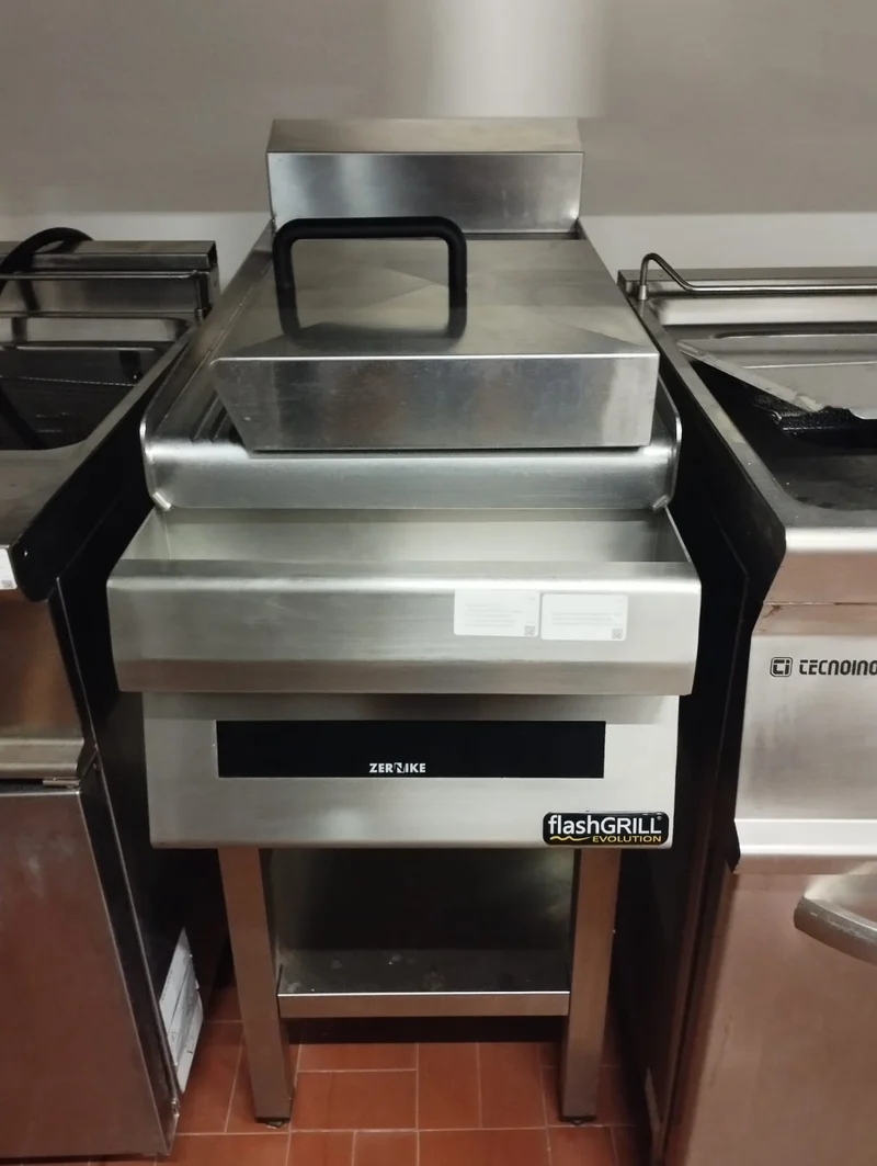 Fry Top Zernike Flash Grill rigata - USATA SALA DEMO