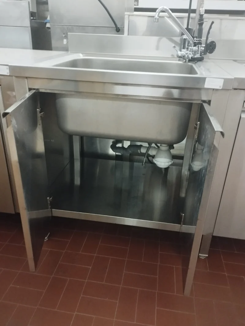 Vascone armadiato ante batten con doccione 80x70x85h usato