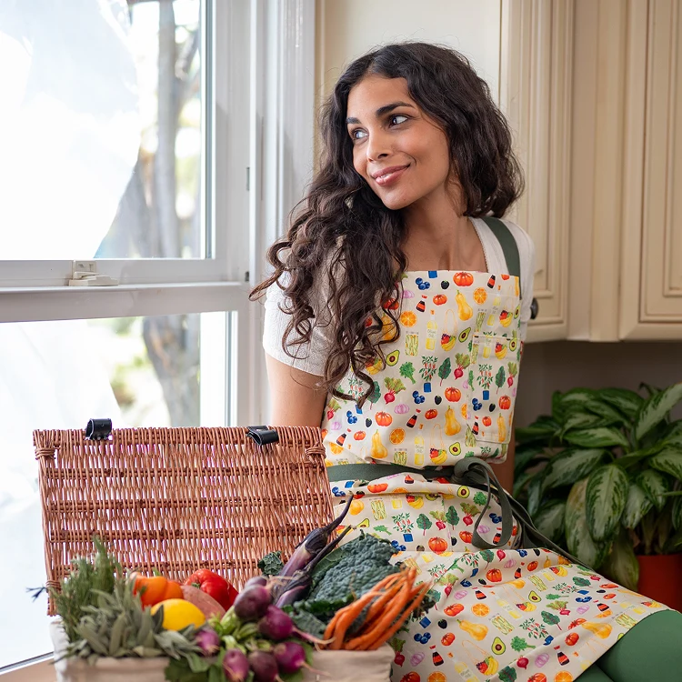 Nisha Vora x H&B Crossback Apron
