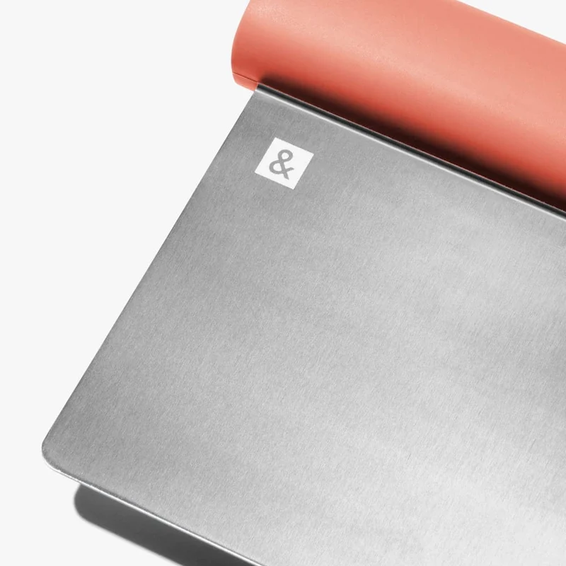 Bench Scraper - Harissa Red
