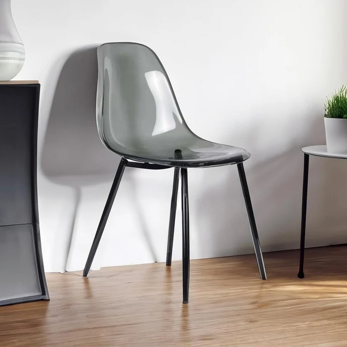 Sedia moderna in policarbonato con gambe in metallo nero - Beatrice