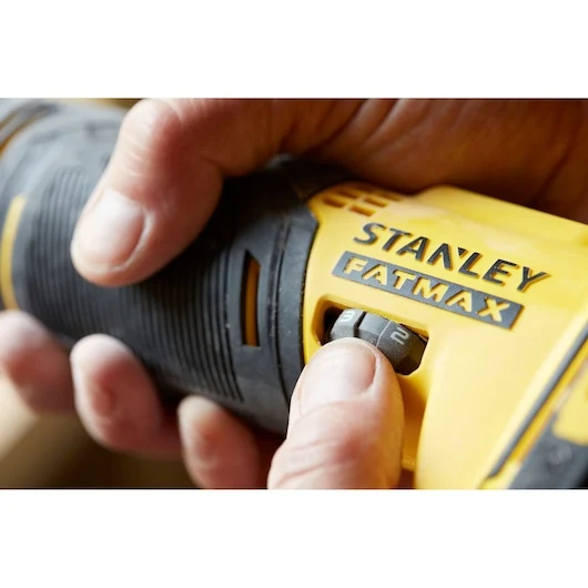 Utensile multifunzione V20 fatmax 18V - unità senza batteria E caricabatteria (SFMCE500B) Stanley