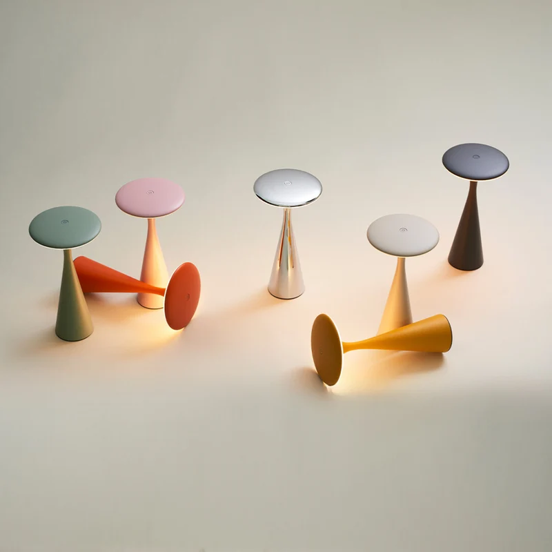 Ufo table lamp Lampada led ricaricabile Chic Mic