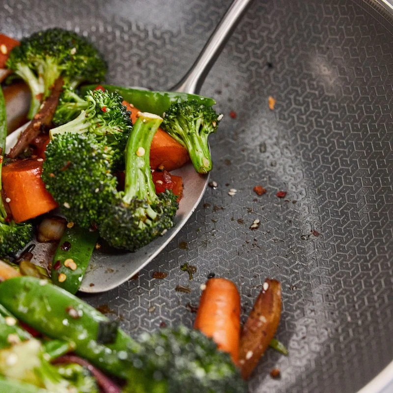 Wok cerámico de acero inoxidable tricapa con fondo de nido de abeja Apex GreenPan