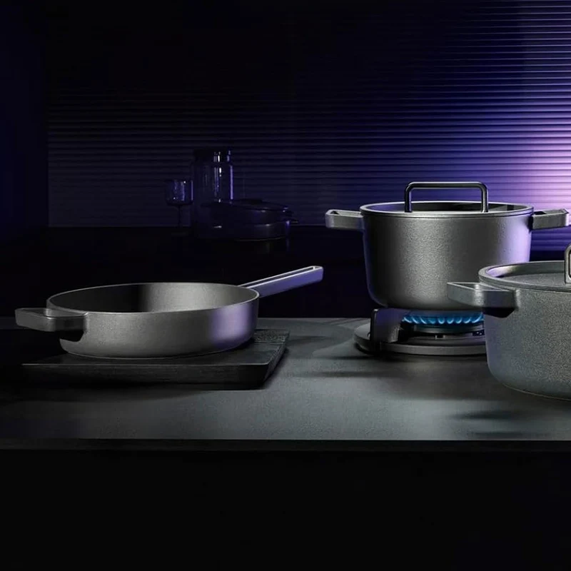 Conjunto de cocotte y sartén de hierro fundido Flavour WMF